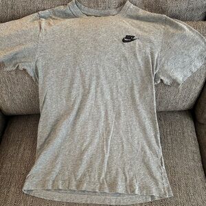 Nike Men's Heather Gray Short Sleeve Tee